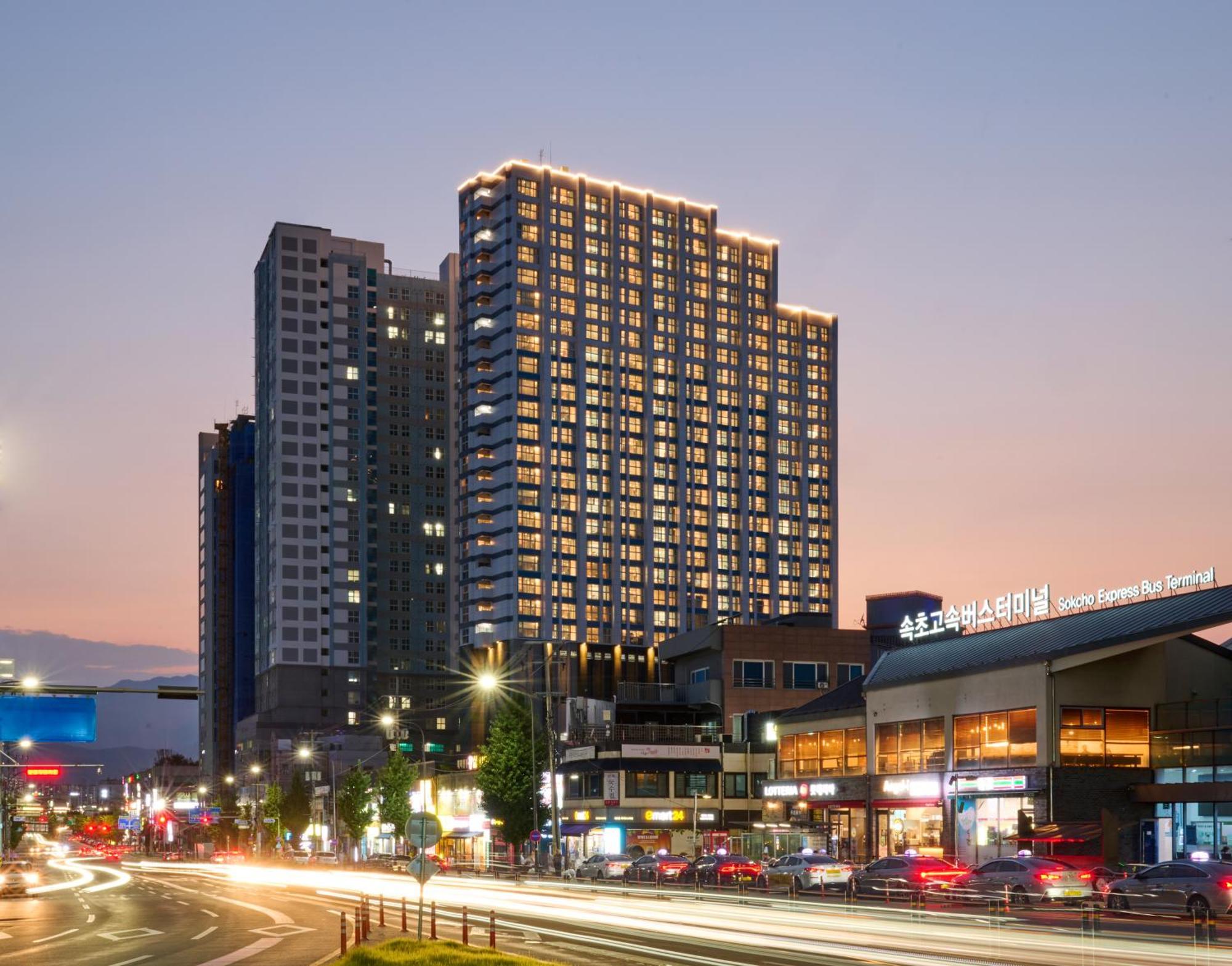 The Hotel Sokcho By Best Western Signature Collection Exterior photo